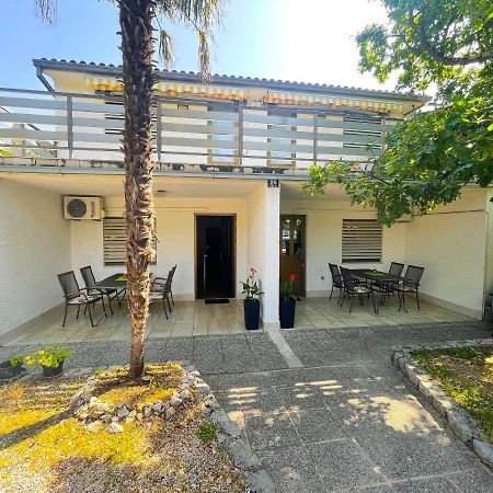 Apartmani Irena Jadranovo Bagian luar foto