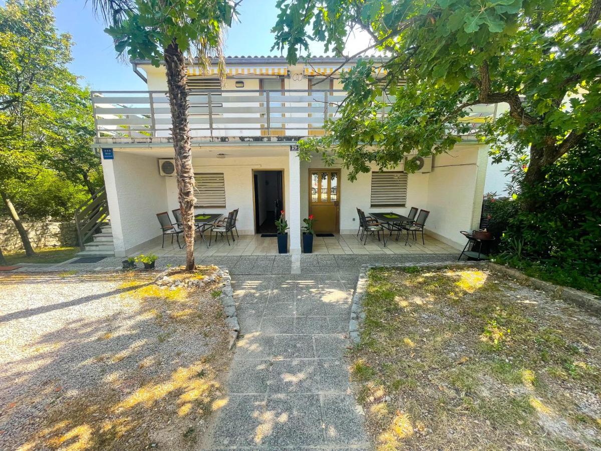 Apartmani Irena Jadranovo Bagian luar foto