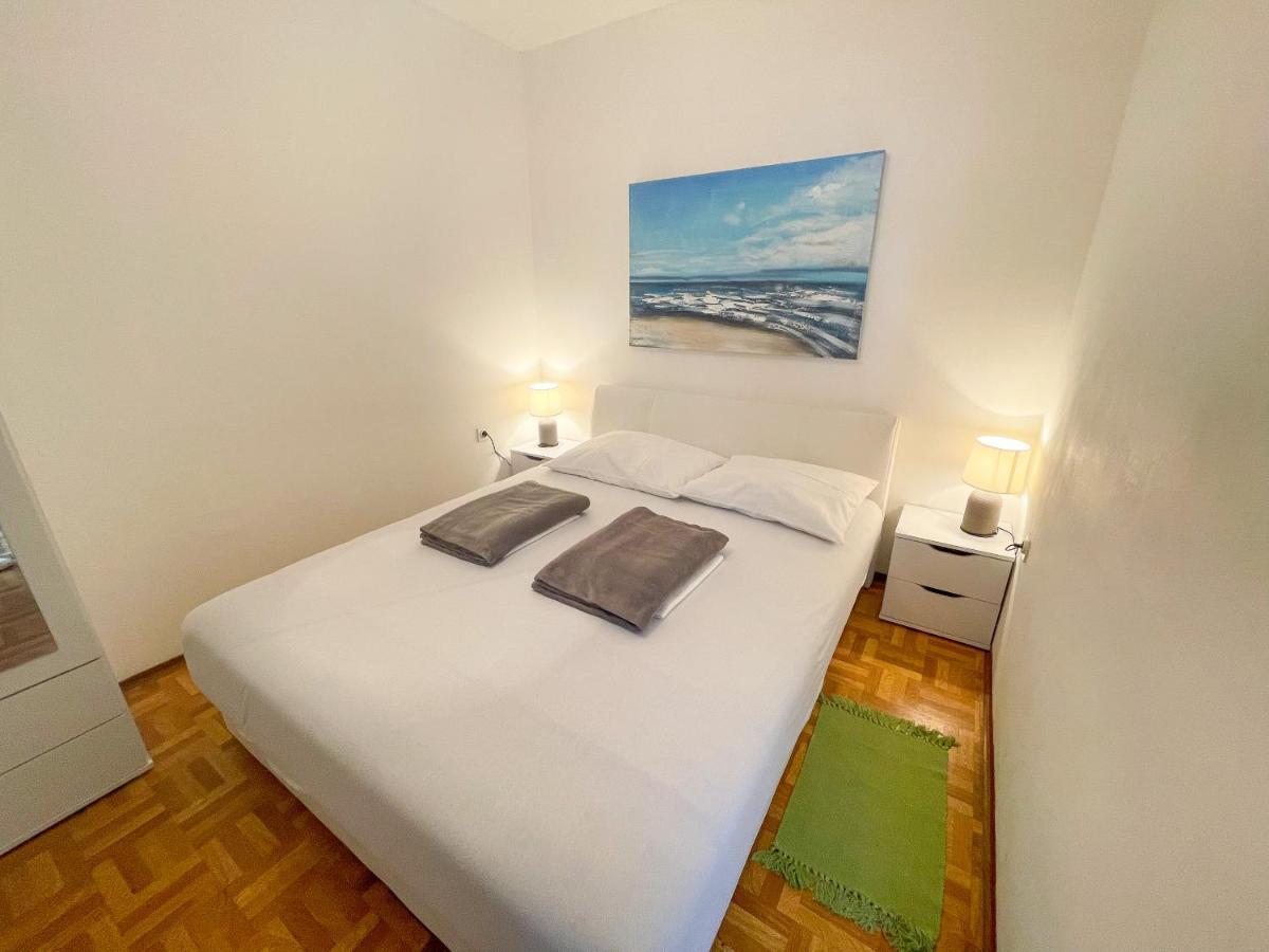 Apartmani Irena Jadranovo Bagian luar foto
