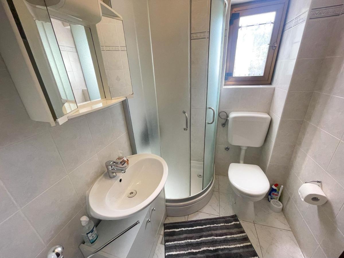 Apartmani Irena Jadranovo Bagian luar foto